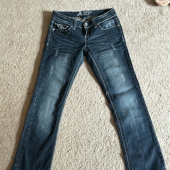 Antique Rivet Denim - Antique Rivet women’s straight leg size 25 jeans